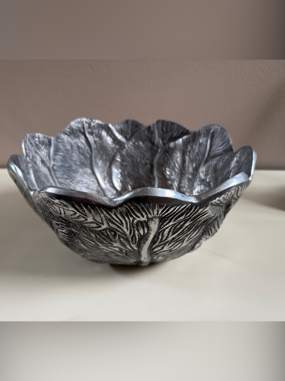 Decorative pewter Silver Leaf Bowl - Elegant Leaf Motif Home Accent